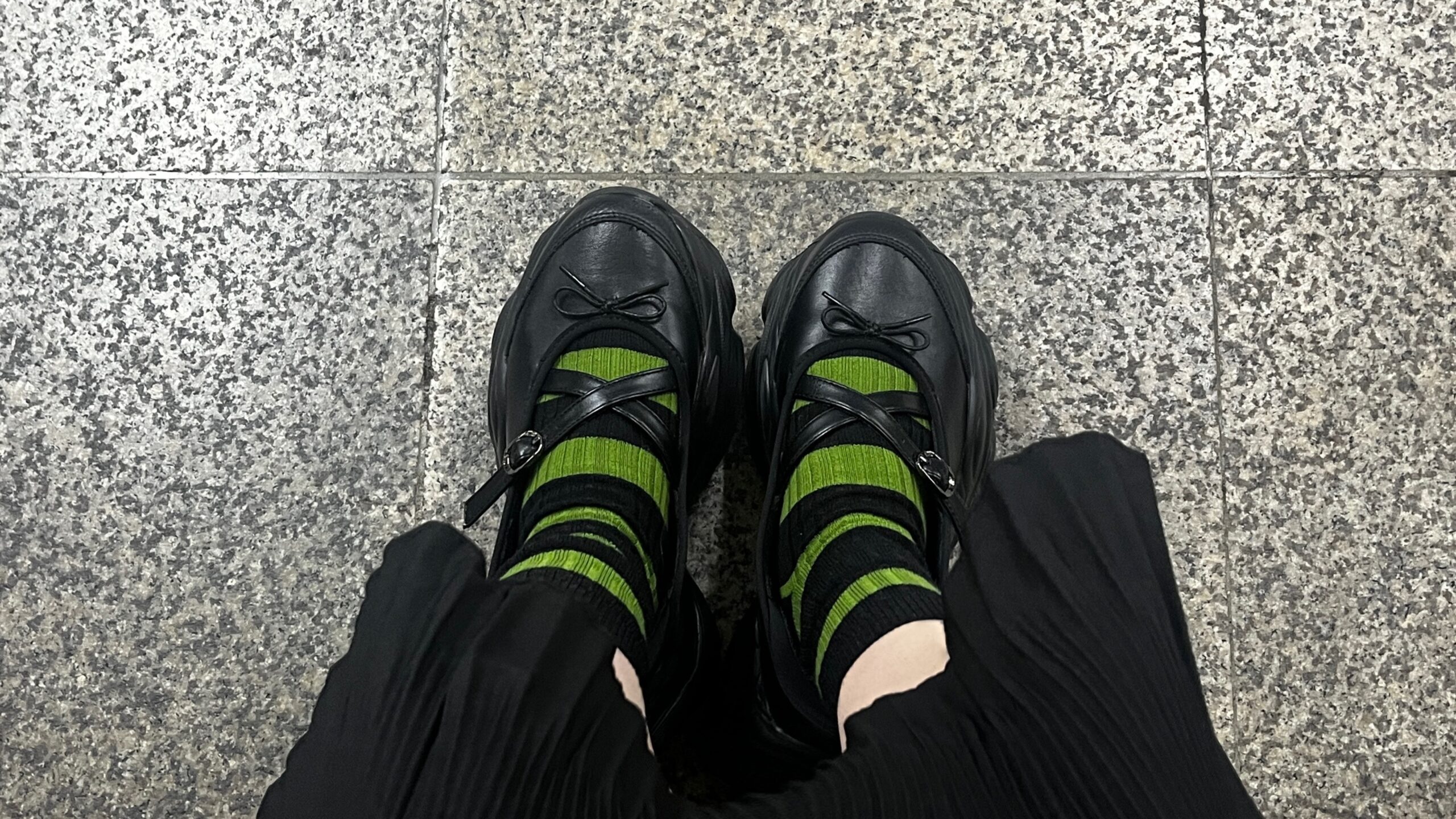 緑ストライプ×黒